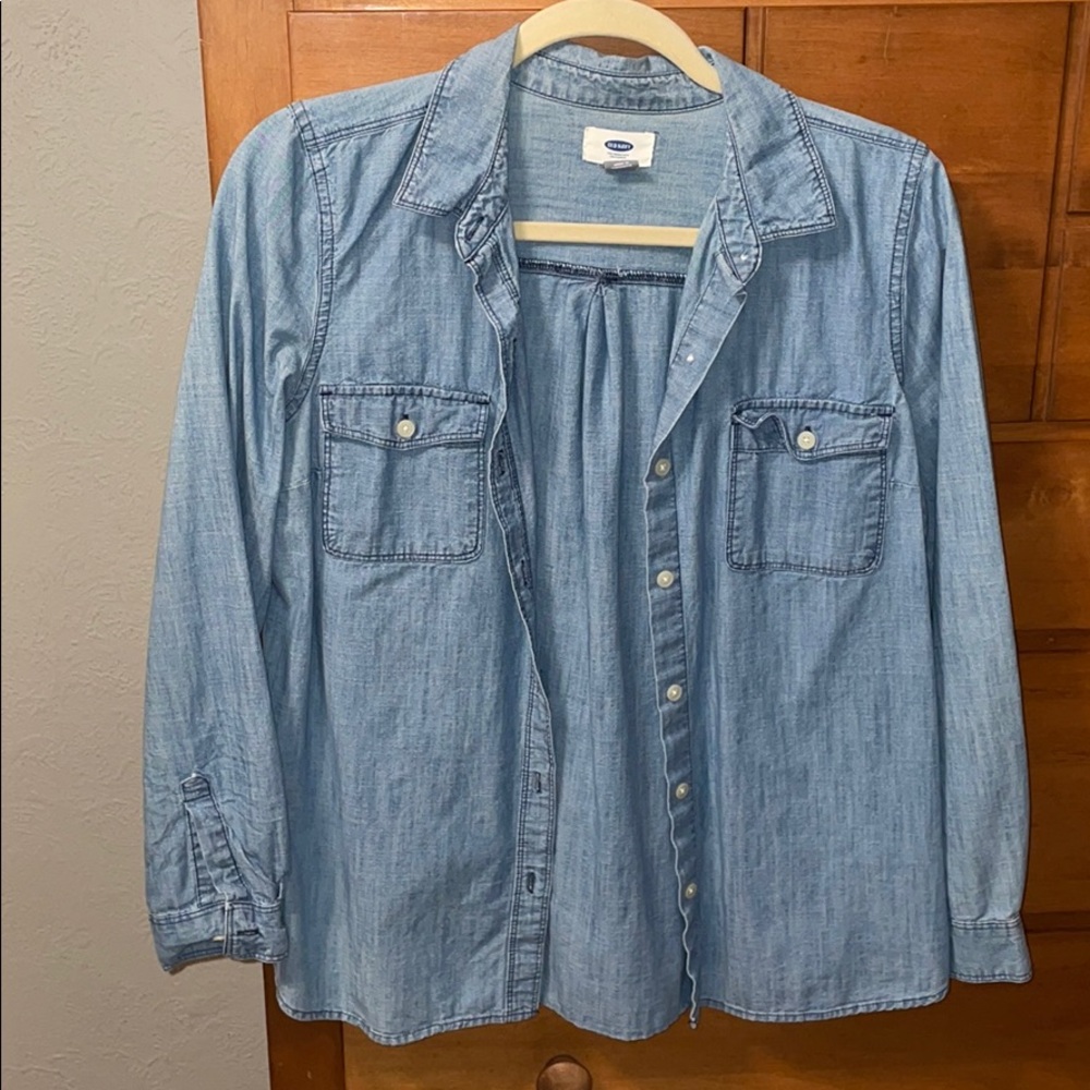 Old Navy chambray button up top
